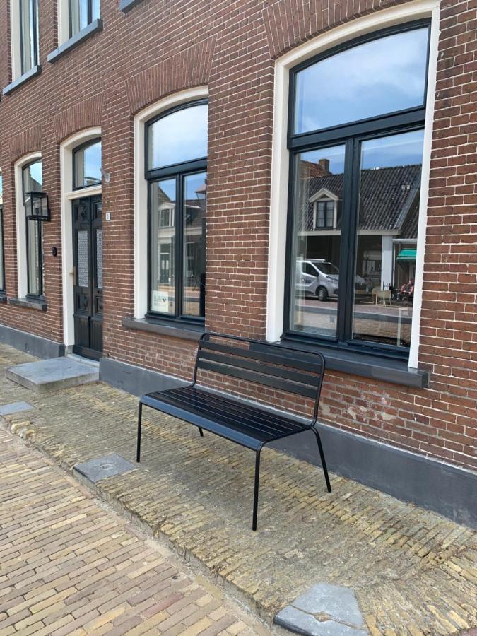 b&b het Herenhuys aan de historische gracht van Kollum Buitenkant foto